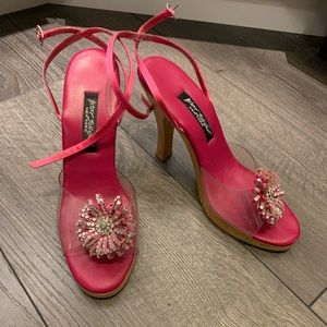 Betsey Johnson pink starburst rhinestone embellished strappy wooden heels sz 8